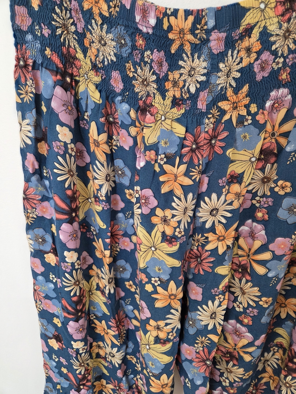 *NWT* LOTUS & LUNA Floral Pants - Picture 4 of 9